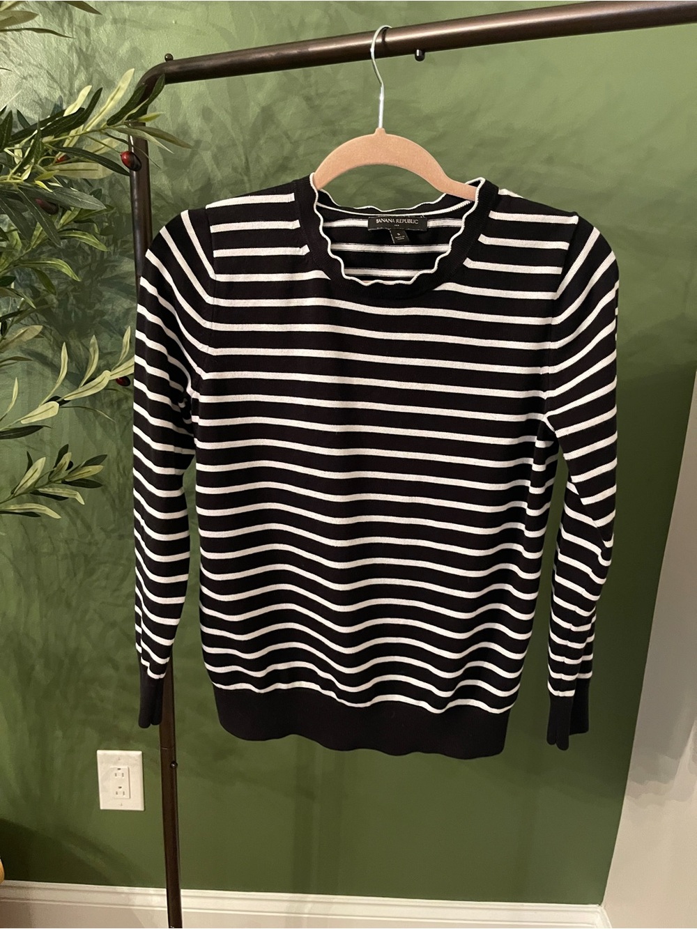 Banana Republic Black and White Striped Crewneck Sweater